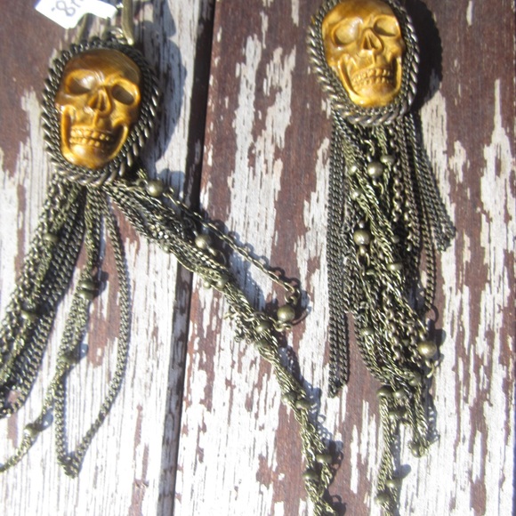 Annie Hammer skull and chain designer earrings - Picture 4 of 4